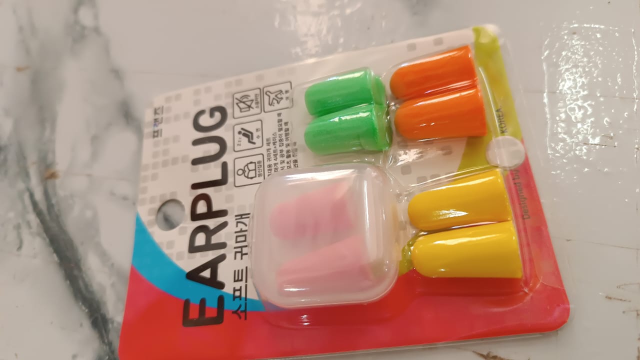 Soft Foam Noise-Cancelling Earplugs 4 pairs Soft Foam Noise-Cancelling Earplugs 4 pairs